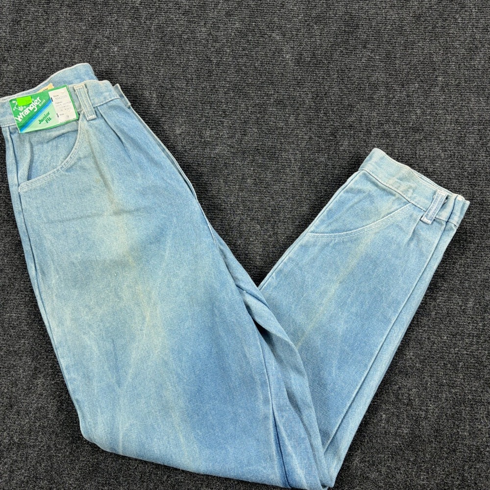 Wrangler Vintage High Rise Pleated Tapered Mom Jeans NWT Size 9 Light Wash Denim